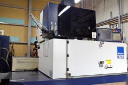 金型部品イメージ